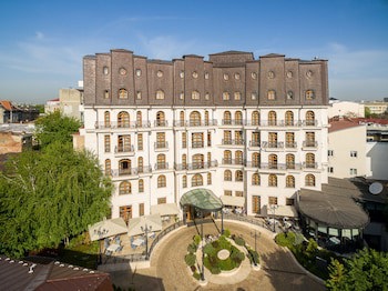 Epoque Hotel