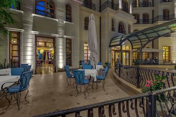 Epoque Hotel