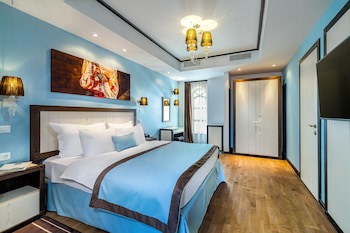 Epoque Hotel