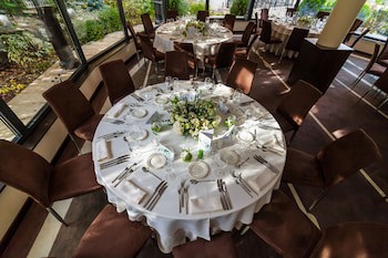 Epoque Hotel