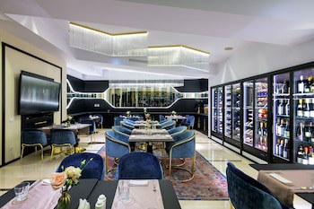 Epoque Hotel