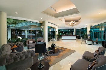 Delonix Hotel Karawang