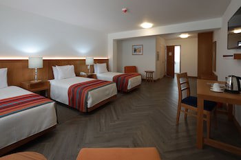 Hotel San Agustin Posada Del Monasterio