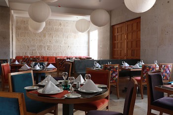 Hotel San Agustin Posada Del Monasterio