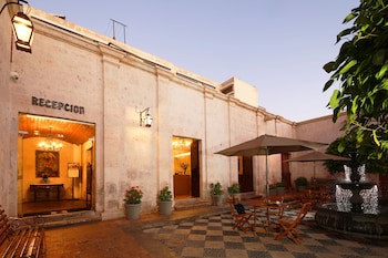 Hotel San Agustin Posada Del Monasterio