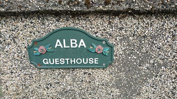 Alba Guesthouse