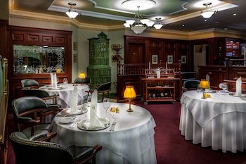 Villa Medici Hotel Restaurant