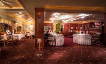Villa Medici Hotel Restaurant