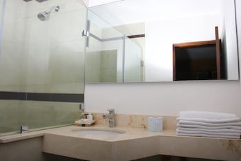 Eh Ejecutivo Urban Hotel