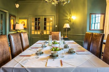 The Black Lion, Long Melford