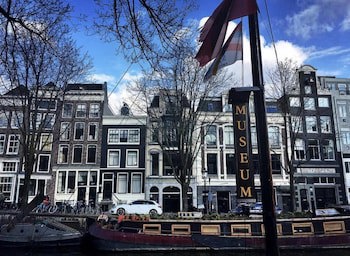 Facade Hotel Amsterdam