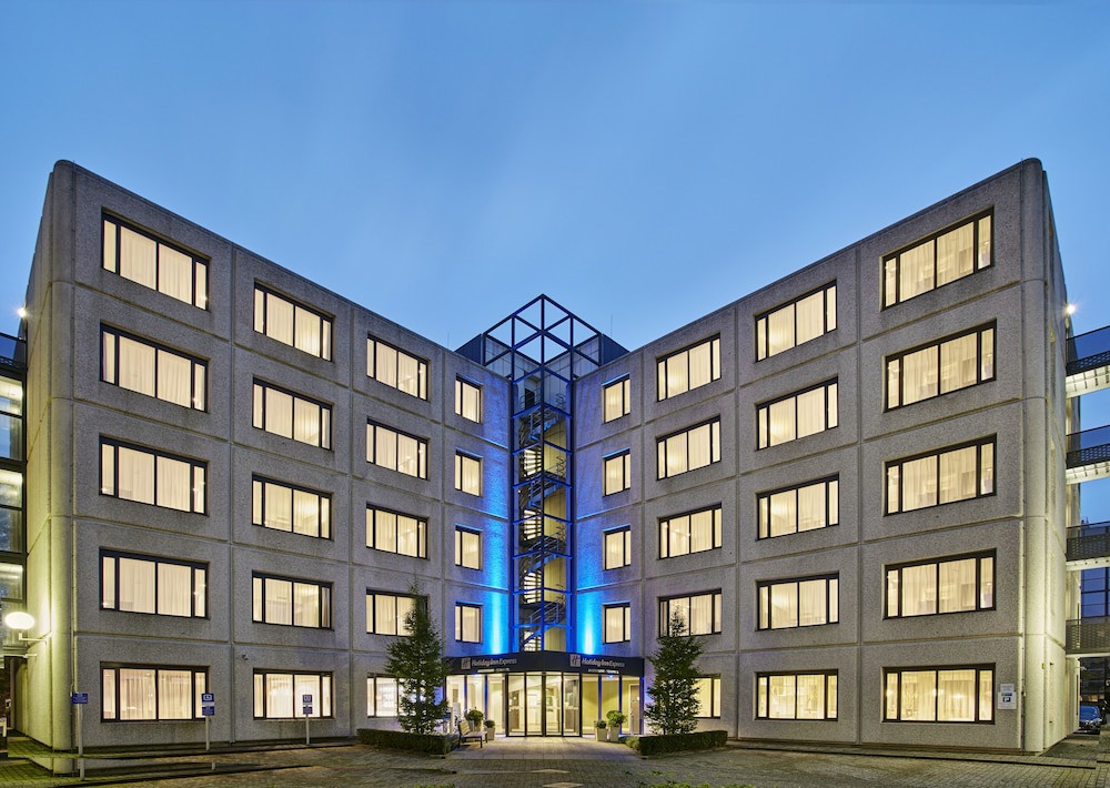 Holiday Inn Express Amsterdam - Schiphol by IHG