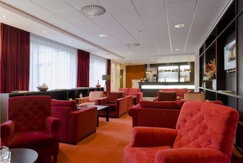 Holiday Inn Express Amsterdam - Schiphol, An Ihg Hotel