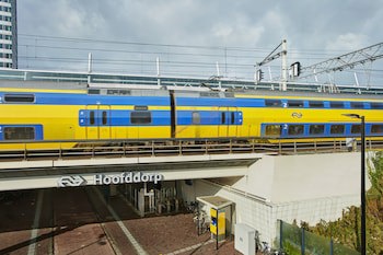 Holiday Inn Express Amsterdam - Schiphol, An Ihg Hotel