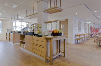 Holiday Inn Express Amsterdam - Schiphol, An Ihg Hotel