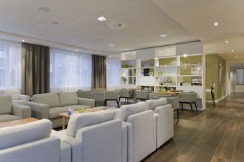 Holiday Inn Express Amsterdam - Schiphol, An Ihg Hotel