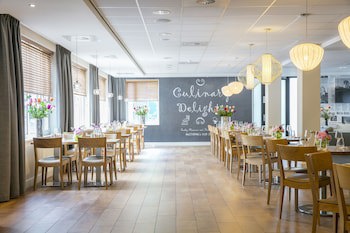 Holiday Inn Express Amsterdam - Schiphol, An Ihg Hotel