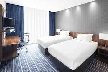 Holiday Inn Express Amsterdam - Schiphol, An Ihg Hotel
