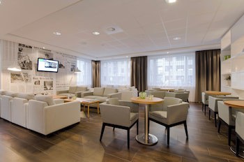 Holiday Inn Express Amsterdam - Schiphol, An Ihg Hotel