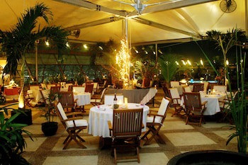 Grand Arkenso Parkview Hotel