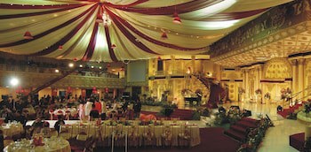 Grand Arkenso Parkview Hotel