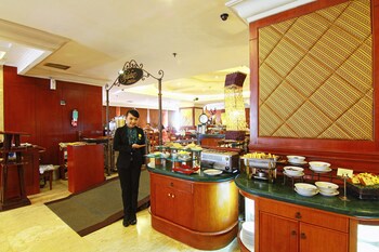 Grand Arkenso Parkview Hotel