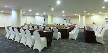 Grand Arkenso Parkview Hotel