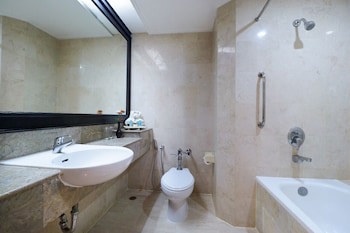 Grand Arkenso Parkview Hotel