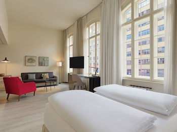 H10 Berlin KuDamm fotoğrafı