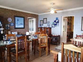 Amzee Bokmakierie Guest House