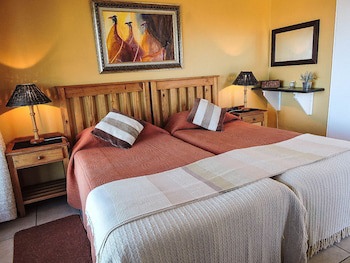 Amzee Bokmakierie Guest House