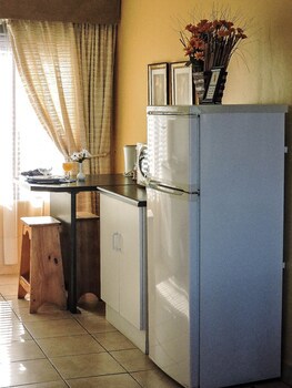 Amzee Bokmakierie Guest House