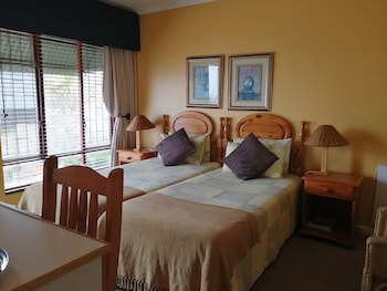 Amzee Bokmakierie Guest House