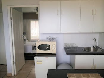 Amzee Bokmakierie Guest House