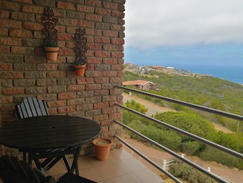 Amzee Bokmakierie Guest House
