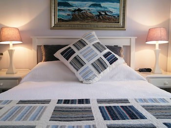 Amzee Bokmakierie Guest House