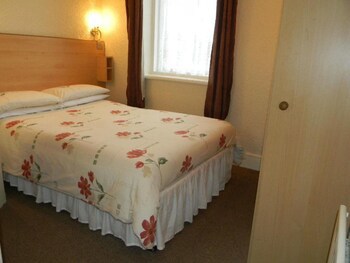 Dora Hotel