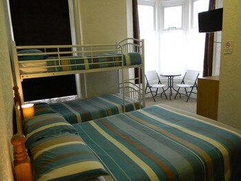 Dora Hotel
