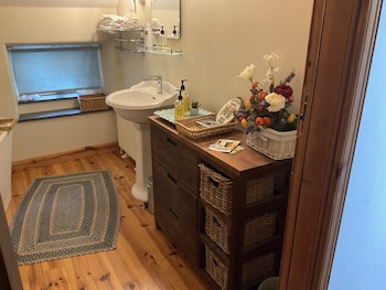 Armidale Cottages Bed & Breakfast