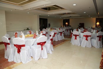 Sharjah Palace Hotel