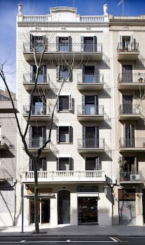 Eric Vokel Boutique Apart Sagrada Familia Suites
