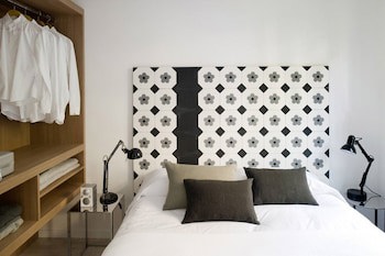 Eric Vokel Boutique Apart Sagrada Familia Suites