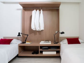 Eric Vokel Boutique Apart Sagrada Familia Suites