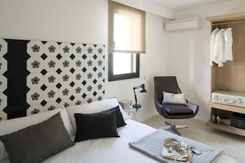 Eric Vokel Boutique Apart Sagrada Familia Suites