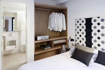 Eric Vokel Boutique Apart Sagrada Familia Suites