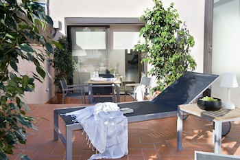 Eric Vokel Boutique Apart Sagrada Familia Suites