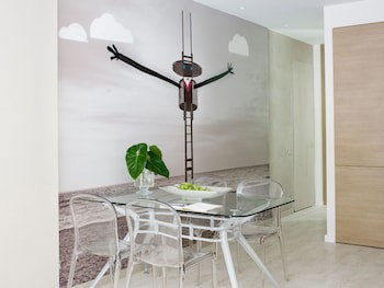 Eric Vokel Boutique Apart Sagrada Familia Suites