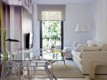 Eric Vokel Boutique Apart Sagrada Familia Suites