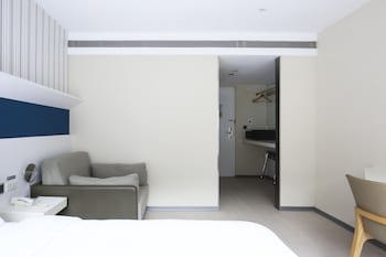 Dandy Hotel Tianmu Branch