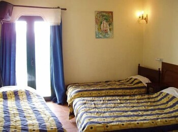 Lecadin Hotel
